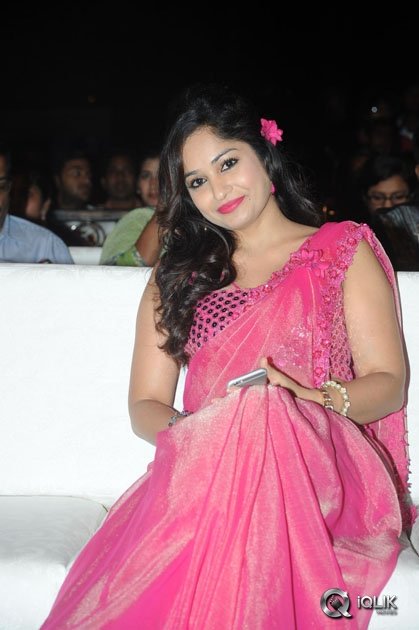 Madhavi-Latha-at-Mosagallaku-Mosagadu-Movie-Audio-Launch